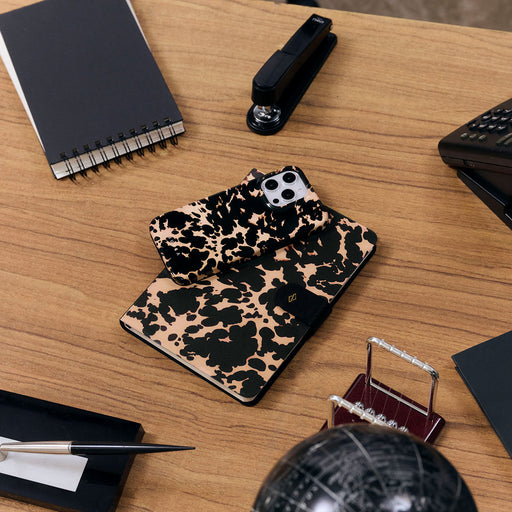 Betty - Samsung Galaxy S21 Case 8